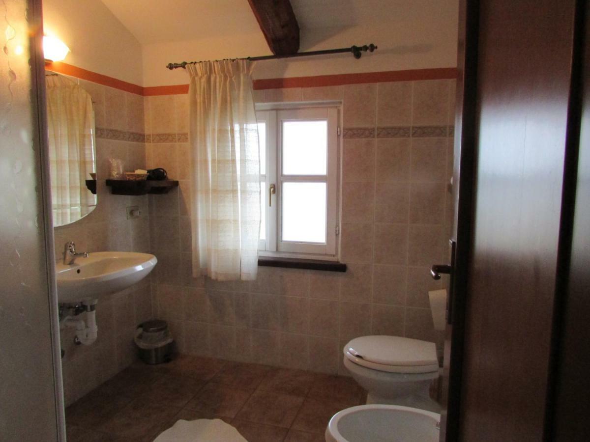 Agriturismo Cascina Barin Roddi Exteriör bild